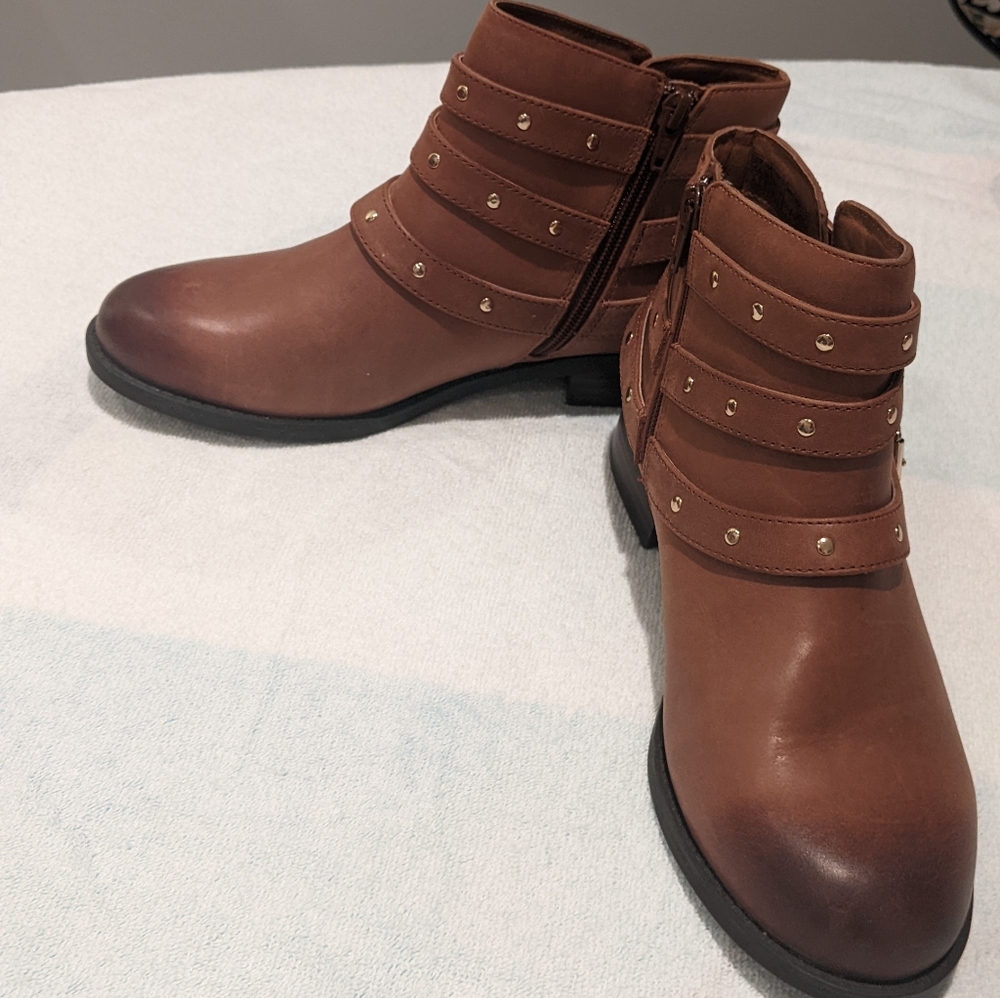 Vionic Boots